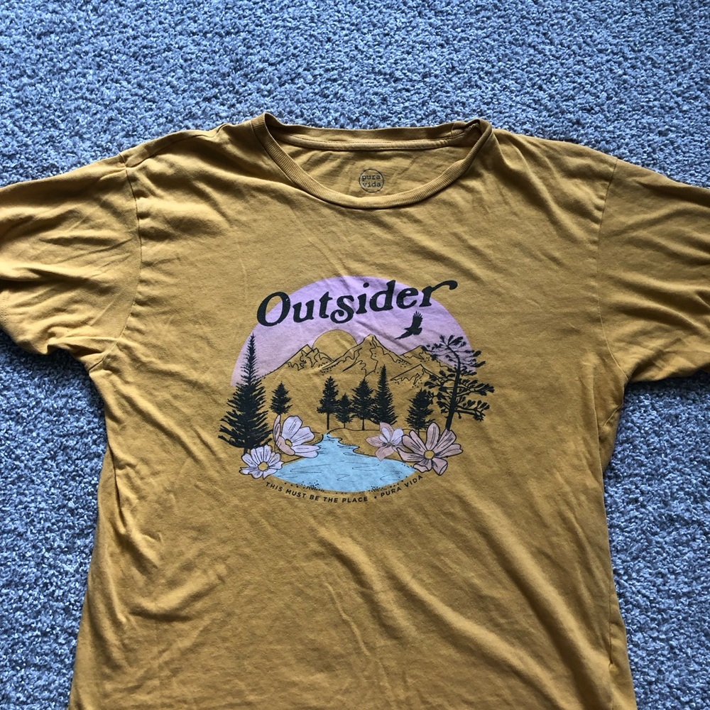 Pura Vida Mustard Tee with Inspirational Print